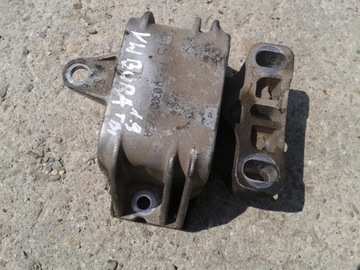 PODUSZKA SILNIKA VW BORA 1.9 TDI 115KM 1J0199555