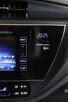 Toyota Auris II Hatchback 5d Facelifting 1.6 Valvematic 132KM 2018 Toyota Auris 1.6 Comfort 1.6 Benzyna 132KM, zdjęcie 29