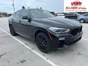 BMW X6 G06 2021 BMW X6 M50i 2021 4.4l 4.4 Benzyna 523KM