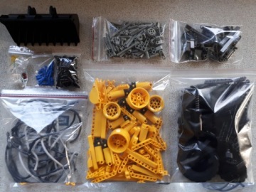 Экскаватор-погрузчик LEGO TECHNIC 8455.