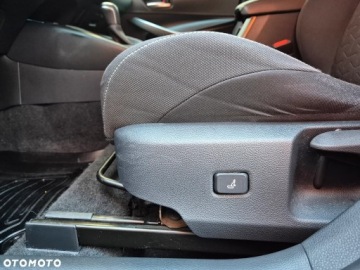 Toyota Corolla XII Hatchback 1.8 Hybrid 122KM 2019 Toyota Corolla Hybrid, zdjęcie 13