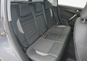 Peugeot 2008 I SUV Facelifting 1.2 PureTech 110KM 2018 Peugeot 2008 2008 1.2 Pure Tech Allure EAT6 Salon PL Automat Panorama NAVI, zdjęcie 17