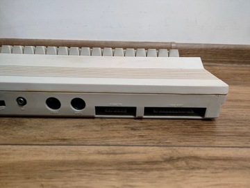 Компьютер Commodore 64 + картридж