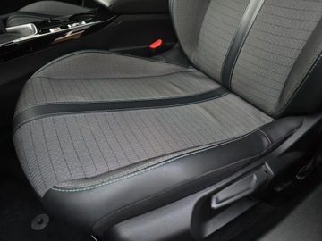 Peugeot 2008 II SUV 1.5 BlueHDi 110KM 2022 2008 1.5 BlueHDi Allure Pack S&amp;S, zdjęcie 13