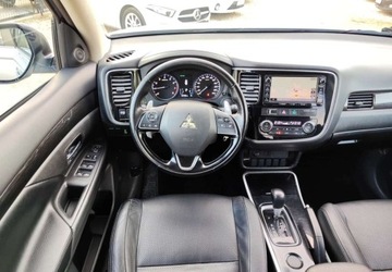 Mitsubishi Outlander III SUV Facelifting 2017 2.0 150KM 2017 Mitsubishi Outlander Mitsubishi Outlander 2.0 2WD CVT Diamant Edition 2.0, zdjęcie 20