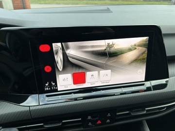 Volkswagen Golf VIII Variant 1.5 eTSI 150KM 2021 Volkswagen Golf 1.5 TSi DSG R-Line, zdjęcie 26