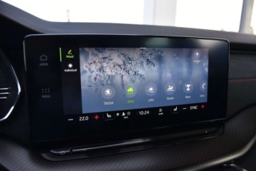 Skoda Octavia IV RS Kombi 2.0 TDI SCR 200KM 2022 Skoda Octavia RS Combi 200KM TDI DSG Hak Virtual LED Matrix WEBASTO VAT23, zdjęcie 18