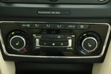 Skoda Superb II Sedan Facelifting 2.0 TDI CR DPF  140KM 2014 Skoda Superb 2.0 TDI, Salon Polska, 1. Właściciel, zdjęcie 9