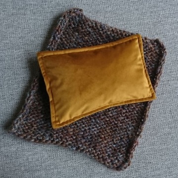 ГОРЧИЧНАЯ БАРХАТНАЯ ПОДУШКА ДЛЯ ФОТОСЕССИИ