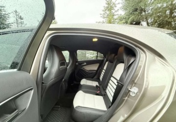 Mercedes Klasa A W176 Hatchback 5d 1.6 180 BlueEFFICIENCY 122KM 2013 Mercedes-Benz Klasa A Mercedes-Benz Klasa A 180 1.6 Benzyna 122KM, zdjęcie 22