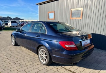 Mercedes Klasa C W204 Limuzyna 1.8 180 CGI BlueEFFICIENCY 156KM 2011 Mercedes-Benz Klasa C 1,8 benzyna 156KM, Automat, Idealny Stan, Bardzo Zad, zdjęcie 4