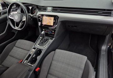 Volkswagen Passat B8 Variant Facelifting 2.0 TDI SCR 200KM 2022 Volkswagen Passat Variant 2.0TDI 200KM DSG BusinessPremium HAK Kamera LED, zdjęcie 9