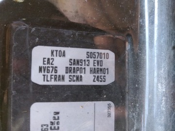 RENAULT LAGUNA III 3-ДВЕРНЫЙ ПЕРЕДНИЙ ЛЕВ NV676 ЧЕРНЫЙ