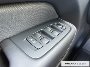 Volvo XC60 II Crossover Plug-In Facelifting 2.0 T8 455KM 2023 Volvo XC 60 T8 Plug-In 310 + 145 KM AWD Ultimate D, zdjęcie 31