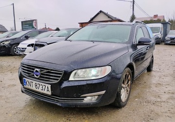 Volvo V70 III Kombi Facelifting 2.0 D3 DRIVE-E 150KM 2015 Volvo V70 2015r 2.0 Diesel. Uszkodzony lewy tyl. Jezdzi. 2.0 Diesel 150KM, zdjęcie 1