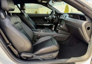 Ford Mustang VI 2021 Ford Mustang Ford Mustang Cabrio 2.3 Eco Boost 2.3 Benzyna 317KM, zdjęcie 4