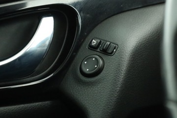 Nissan Qashqai II Crossover 1.6 DIG-T 163KM 2017 Nissan Qashqai 1.6 DIG-T, Salon Polska, zdjęcie 12