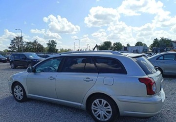 Toyota Avensis II Kombi 2.0 D-4D 126KM 2008 Toyota Avensis Toyota Avensis 2.0 Diesel 126KM, zdjęcie 2