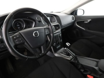 Volvo V40 II Hatchback Facelifting 2.0 D2 120KM 2017 Volvo V40 2.0D Klimatyzacja Tempomat Elektryka, zdjęcie 13