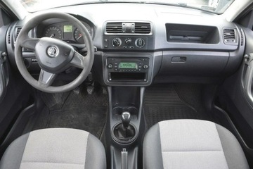 Skoda Fabia II Hatchback Facelifting 1.6 TDI CR DPF 75KM 2014 Škoda Fabia Skoda Fabia 1.6TDI 4 osobowy, zdjęcie 16