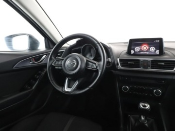 Mazda 3 III Hatchback Facelifting 2.0 SKYACTIV-G 120KM 2017 Mazda 3 klima auto navi grzane fotele kamera i, zdjęcie 15