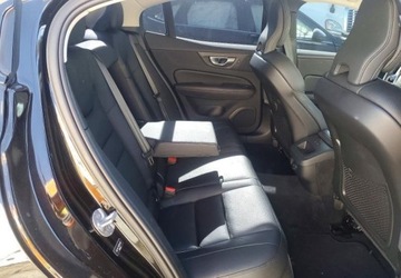 Volvo S60 III Sedan Facelifting 2.0 B5 250KM 2024 Volvo S60 Auta z USA - Zapytaj o wiecej ofert 2.0 Benzyna 250KM, zdjęcie 12