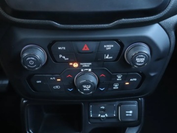 Jeep Renegade SUV Facelifting 1.3 GSE T4 Turbo 150KM 2018 Jeep Renegade 1.3 T-GDI, Salon Polska, Serwis ASO, zdjęcie 12
