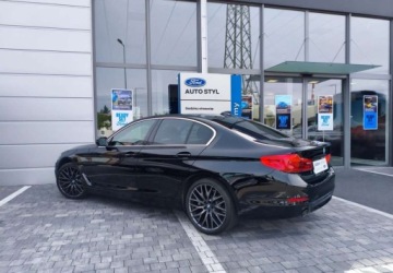 BMW Seria 5 G30-G31 Limuzyna 518d 150KM 2018 BMW Seria 5 BMW Seria 5 518d Sport Line 2.0 Diesel 150KM, zdjęcie 1