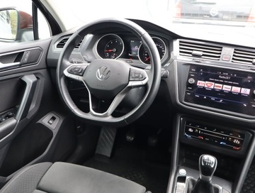 Volkswagen Tiguan II SUV Facelifting 1.5 TSI 150KM 2021 VW Tiguan 1.5 TSI, Salon Polska, Serwis ASO, zdjęcie 6