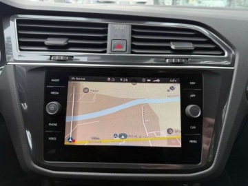 Volkswagen Tiguan II SUV Facelifting 2.0 TDI 150KM 2022 Volkswagen Tiguan 2.0 TDI 150KM 4x4 DSG MATRIX Kamera360 Hak Niski Przebie, zdjęcie 23