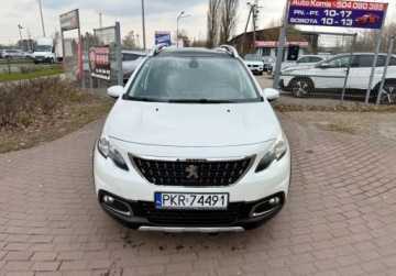 Peugeot 2008 I SUV Facelifting 1.2 PureTech 110KM 2017 Peugeot 2008 1.2 T NAVI Ledy Panorama dach 1.2 Benzyna 110KM, zdjęcie 1