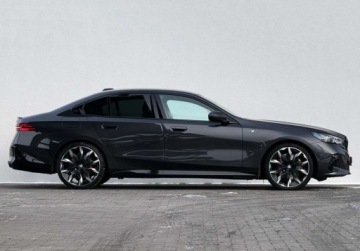 BMW Seria 5 G90-91 2025 BMW Seria 5 I wlasciciel M Sport Hak Gwarancja Bezwypadkowy FVAT23, zdjęcie 2