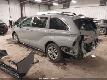 Toyota Sienna III 2023 Toyota Sienna 2023 TOYOTA SIENNA XSE 2.5 Hybryda 189KM, zdjęcie 3