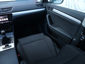 Skoda Superb III Liftback Facelifting 1.5 TSI 150KM 2019 Skoda Superb 1.5 TSI, Salon Polska, Klima, zdjęcie 7