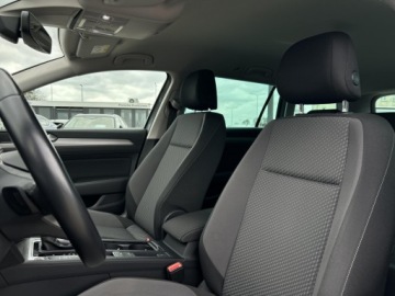 Volkswagen Passat B8 Variant Facelifting 2.0 TDI SCR 150KM 2022 Volkswagen Passat Variant APP | LED | Kamera Cofan, zdjęcie 11