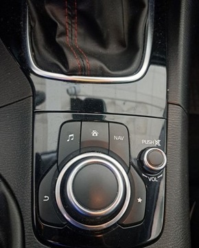 Mazda 3 III Sedan 2.0 SKYACTIV-G 120KM 2015 Mazda 3 2.0 SKYACTIV-G 120KM-Krajowa,I rej.2016,Czujniki park.Niski przebi, zdjęcie 14