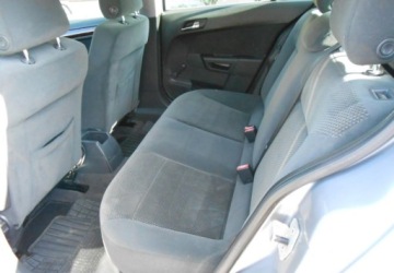 Opel Astra H Hatchback 5d 1.7 CDTI ECOTEC 100KM 2005 Opel Astra Opel Astra H 1.7 Diesel 100KM, zdjęcie 8