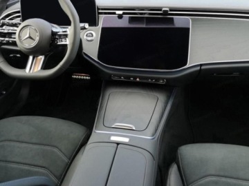 Mercedes Klasa E W214 Sedan 2.0 220d 197KM 2025 E Klasa 220 d 4-Matic AMG 2.0 (197KM) 2025, zdjęcie 6