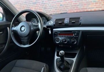 BMW Seria 1 E81/E87 Hatchback 5d E87 2.0 118d 122KM 2006 BMW Seria 1 Klima Alu Niski przebieg Gwarancja w cenie Warszawa VKKW 2.0, zdjęcie 5