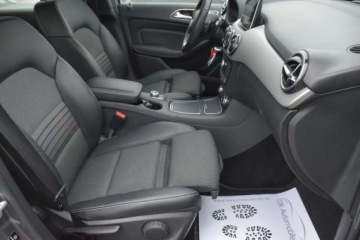 Mercedes Klasa B W246 Sports Tourer Facelifting 1.6 180 122KM 2016 Mercedes-Benz Klasa B MERCEDES B180 122KM ALU17 Automat LED WEBASTO Navi G, zdjęcie 23