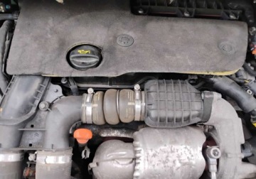 Citroen C4 Picasso II Picasso 1.6 BlueHDi 100KM 2016 Citroen C4 Picasso 2016r, 1.6 HDI. Lekko uszkodzony tyl i przod. Jezdzi., zdjęcie 19