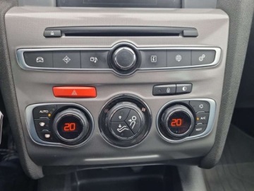 Citroen C4 II Hatchback 5d Facelifting 1.2 PureTech 130KM 2016 Citroen C4 Citroen C4 1.2 PureTech Shine SS 1.2 Benzyna 130KM, zdjęcie 18