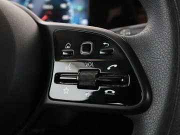 Mercedes Klasa A W177/V177 Hatchback Plug-In 1.3 250e 218KM 2021 Mercedes A 250 FV23 pHEV led automat virtual navi, zdjęcie 30