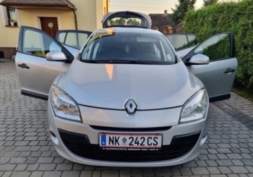 Renault Megane II Sedan 1.6 16V 110KM 2009 Renault Megane Renault Megane Renault Megane 1.6I 110PS Zadbane 1.6 Benzyna, zdjęcie 19