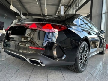 Mercedes Klasa E W214 Sedan 2.0 220d 197KM 2025 E Klasa 220 d 4-Matic AMG 2.0 197KM 2025, zdjęcie 2