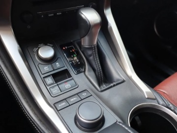 Lexus NX I SUV 300h 197KM 2014 Lexus NX 300h, Salon Polska, 4X4, Automat, Skóra, zdjęcie 12