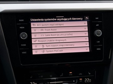 Volkswagen Arteon Fastback Facelifting 2.0 TDI SCR 150KM 2023 Volkswagen Arteon Shooting Brake Bogate wyposazenie Drugi komplet opon Bez, zdjęcie 28