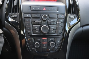 Opel Astra J Sedan 1.4 Turbo ECOTEC 140KM 2015 Opel Astra 1.4 T, Salon Polska, 1. Właściciel, zdjęcie 15