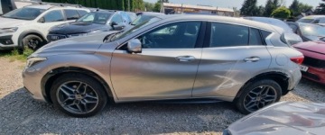 Infiniti Q30 2.2D 170KM 2019 Infiniti Q30 2019r, 2.2 DIESEL. AUTOMAT. Lekko uszkodzony lewy tyl. Jezdzi, zdjęcie 17