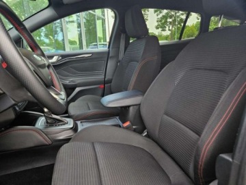 Ford Focus IV Kombi Facelifting 1.0 EcoBoost MHEV 155KM 2025 Ford Focus bezwypadkowy, fak Vat 23 Benzyna 155KM, zdjęcie 16